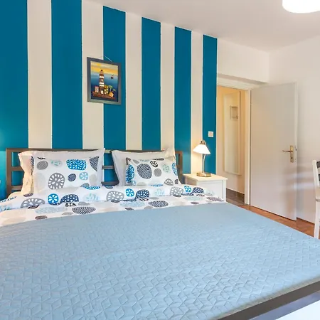 Mamma Mia 2 아파트 흐바르