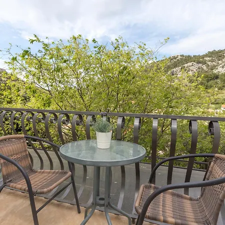 아파트 Mamma Mia 2 흐바르