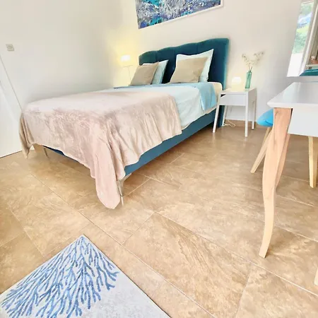 아파트 Mamma Mia 2 *